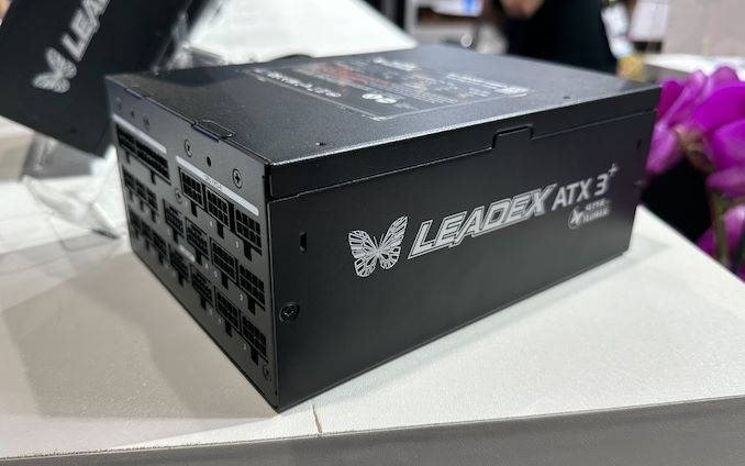 Премиальный блок питания Super Flower Leadex Platinum на 2800 Вт за $899 может запитать четыре RTX 5090